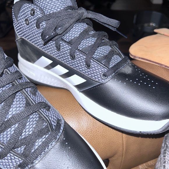 Adidas Cloudfoam Ilation 2.0 Athletic mid-top Sneakers WOMENS 11 MENS 9 COMFY! - Picture 2 of 7